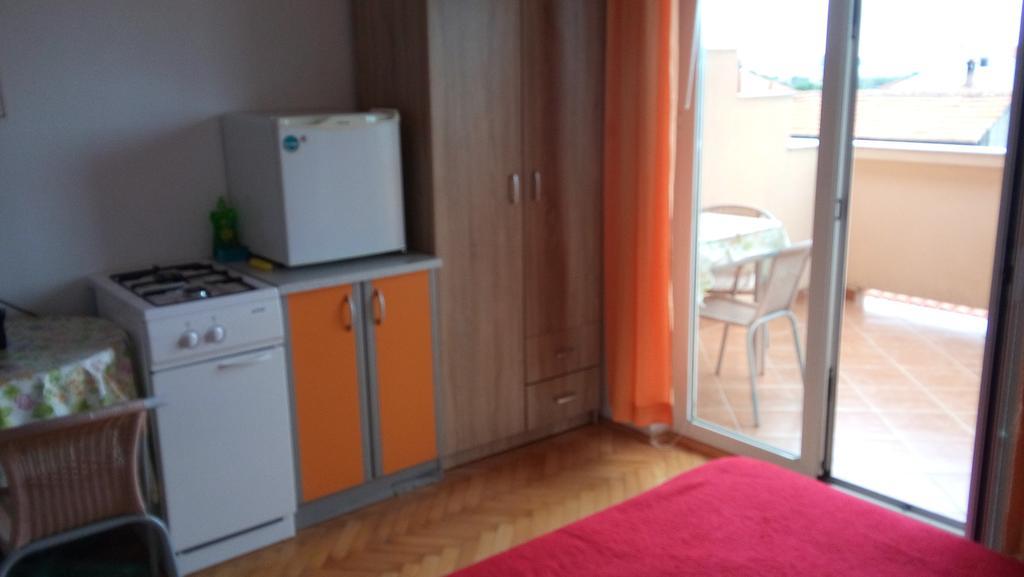 Apartments And Rooms Nediljko Bibinje Bagian luar foto