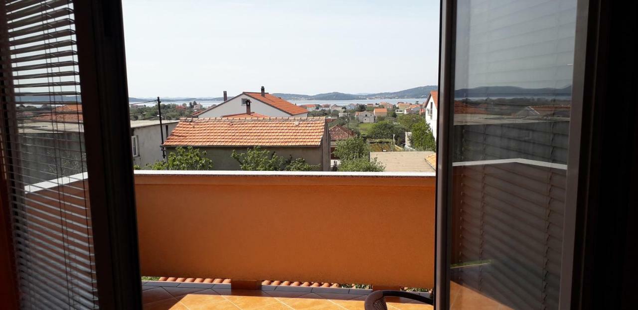 Apartments And Rooms Nediljko Bibinje Bagian luar foto